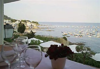Mediterrani ホテル